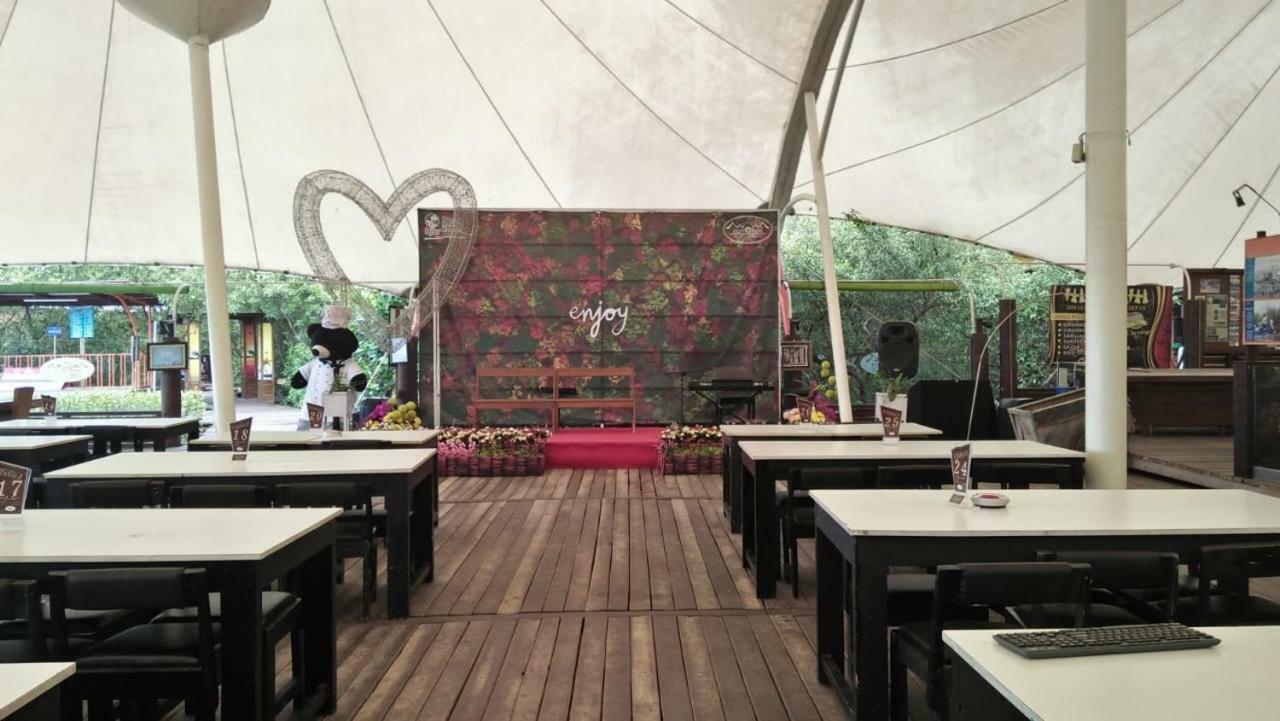 Beejay Bakau Resort Probolinggo Exterior foto