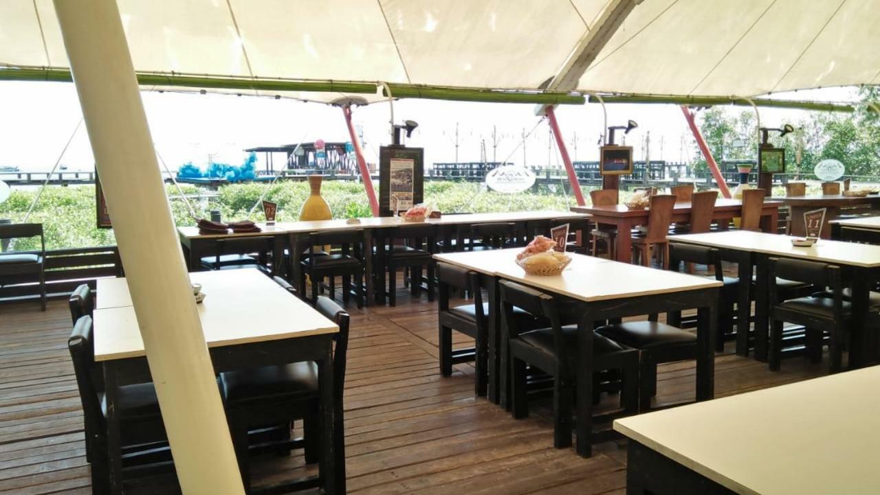 Beejay Bakau Resort Probolinggo Exterior foto